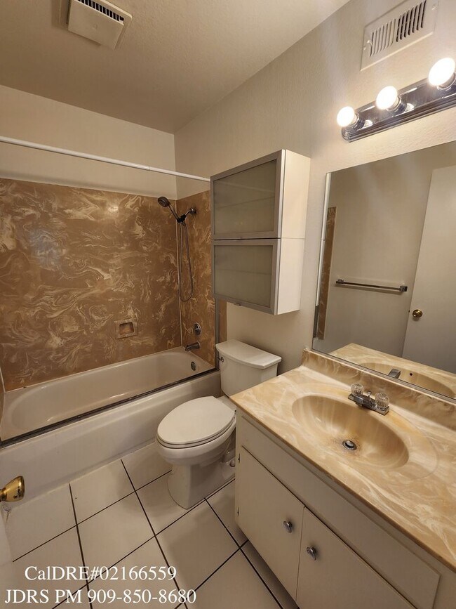 Building Photo - Arcadia 3 Bedroom Townhouse