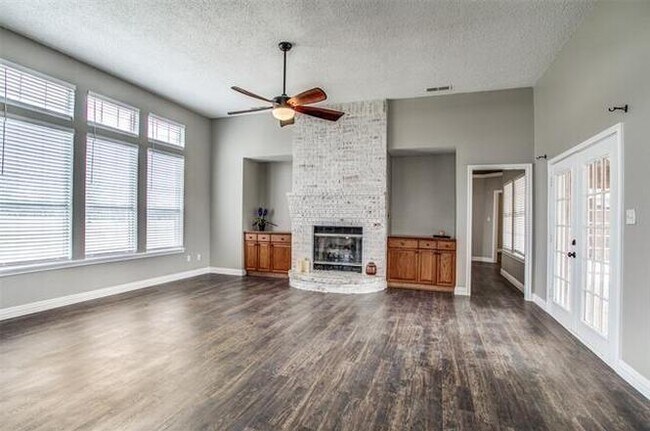 Building Photo - 157 Country Pl Ln