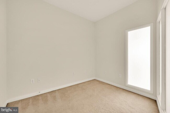 Building Photo - 475 K St NW