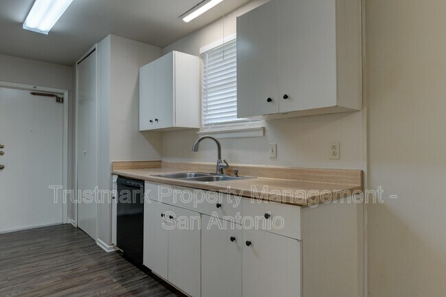 Building Photo - 847 Boulder Dr