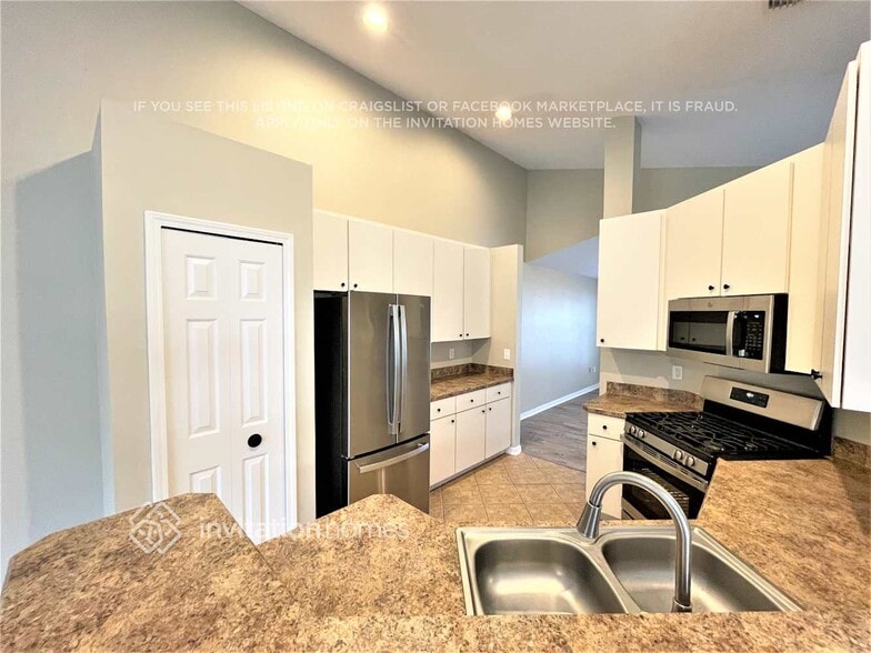 Building Photo - 6416 Bridgecrest Dr