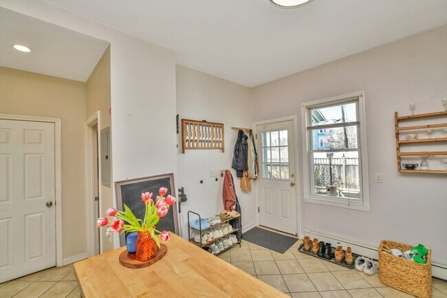 Building Photo - 88 Pearl St