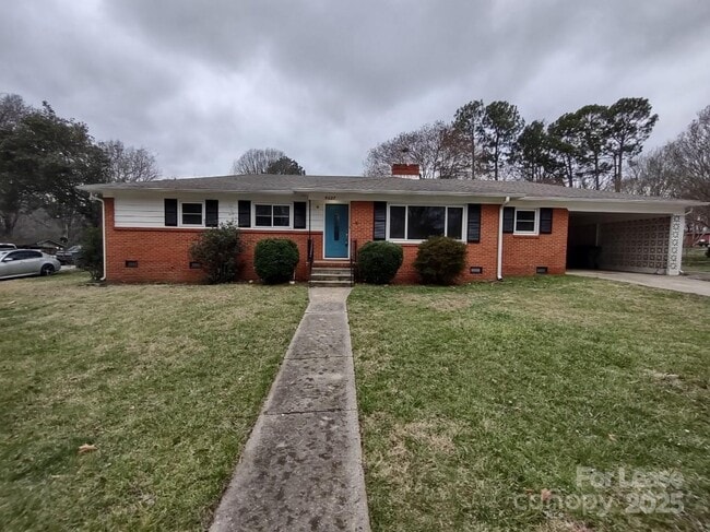 Primary Photo - 5027 Dogwood Pl