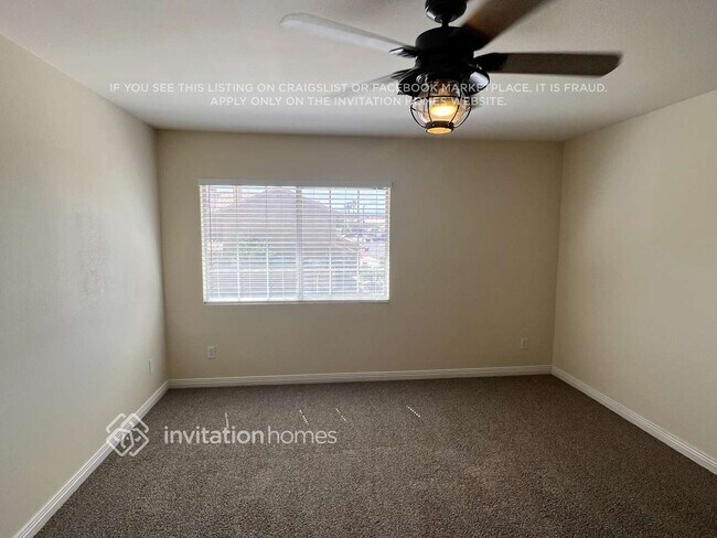 Building Photo - 280 Plaza Carmelina Ct