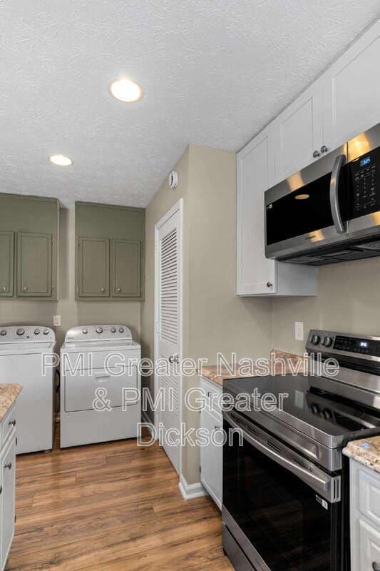 Building Photo - 113 Lakebrink Dr