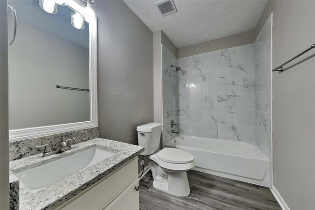 Building Photo - 8303 Holmwood Dr