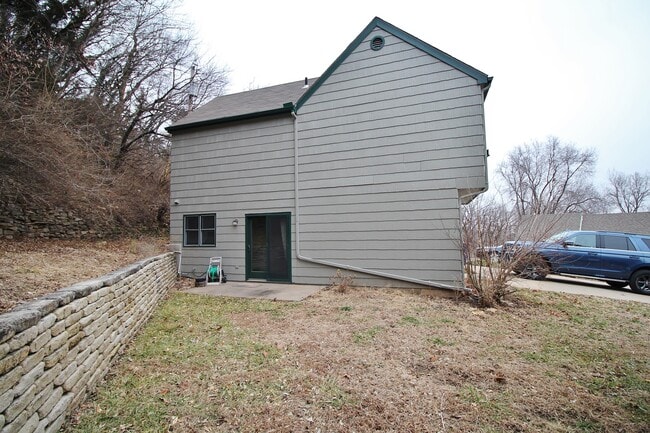 Building Photo - 306 Orchard Cir