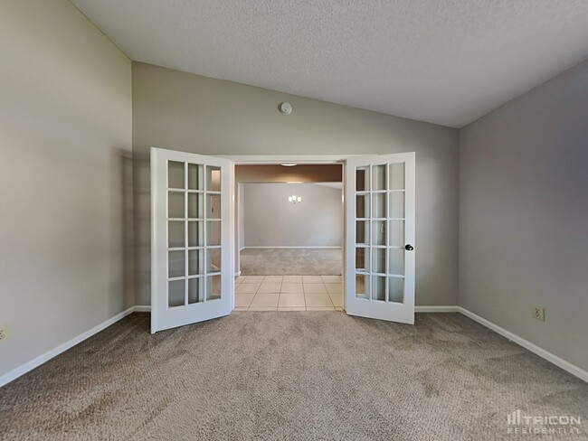 Building Photo - 8824 Fieldside Ct