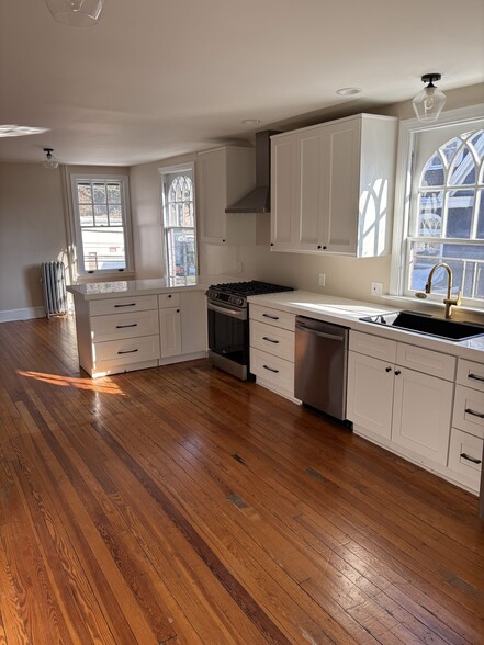 Building Photo - 120 Greenwood Ave