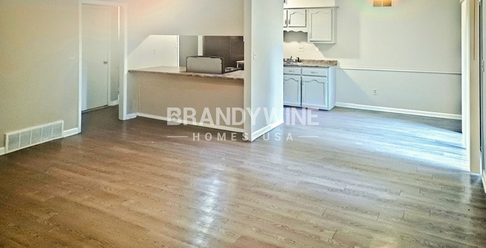 Building Photo - 4031 Friendly Way