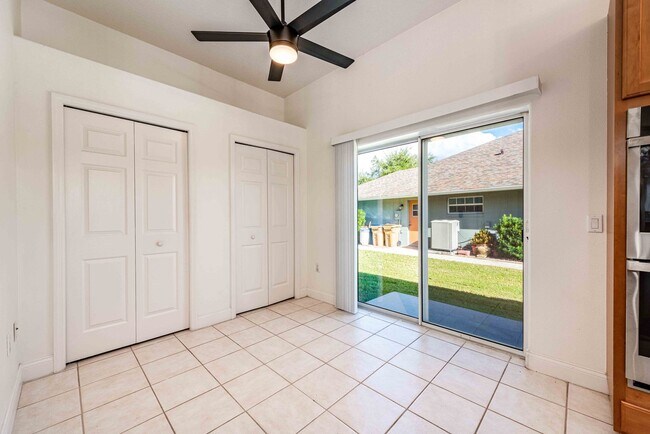 Building Photo - St. Cloud 4 Bedroom, 4 Bathroom Pool Home with Lake View