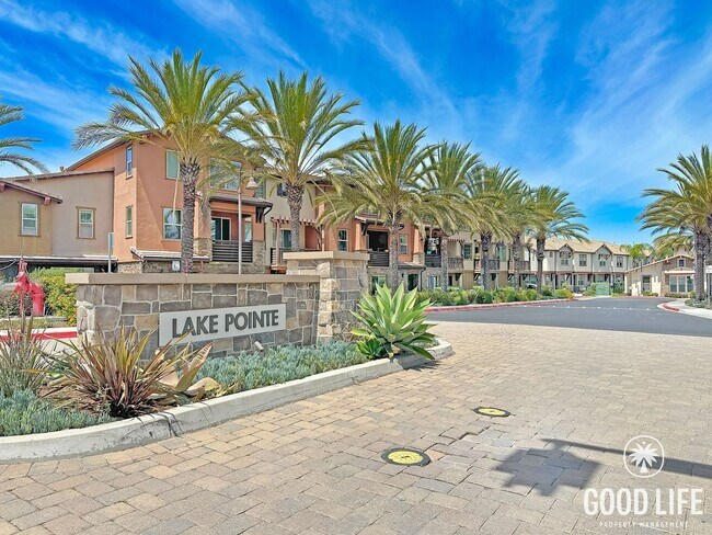 Building Photo - Spacious 2BD/3BA Condo in Chula Vista with Walk-In Closet, Community Pool & 2-Car Garage