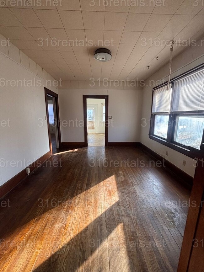 Building Photo - 510 N Taylor St