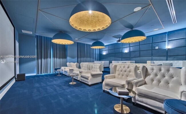 Building Photo - 2000 Metropica Wy