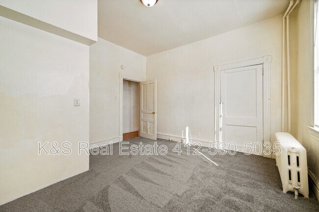 Building Photo - 445-445 Library St