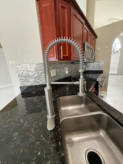 Building Photo - 2962 SW Coastal Terrace