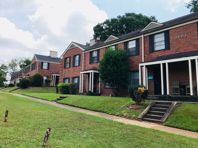 Exterior - 1681 Valley Ave