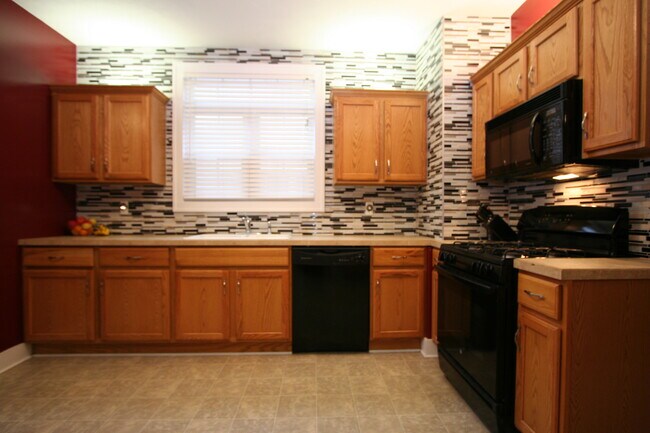 Building Photo - 233 Garfield Ave SW