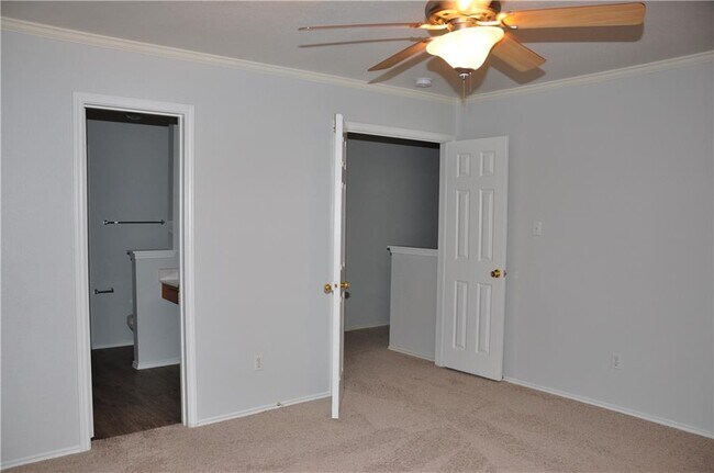 Building Photo - 1118 Pine Portage Loop