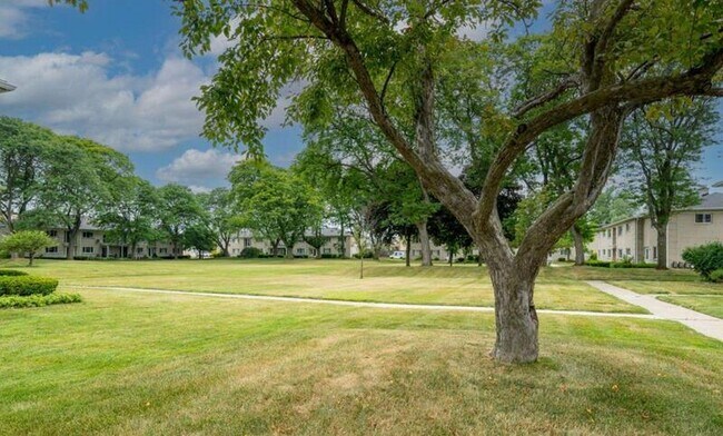 Building Photo - 4113 Telegraph Rd