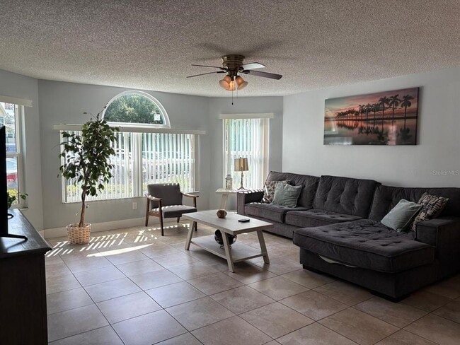 Building Photo - 5009 Laguna Bay Cir