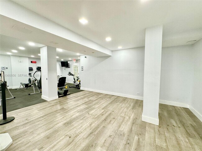 Building Photo - 230 174th St