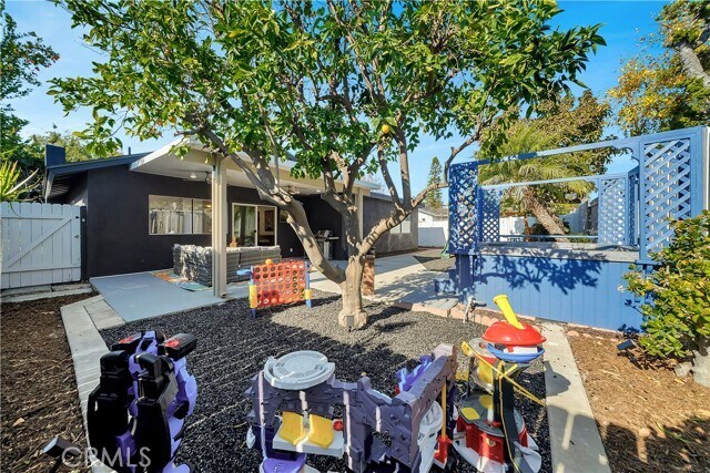 Building Photo - 2809 N Olive Ln