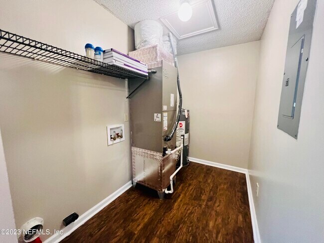 Building Photo - 4652 Antelope St