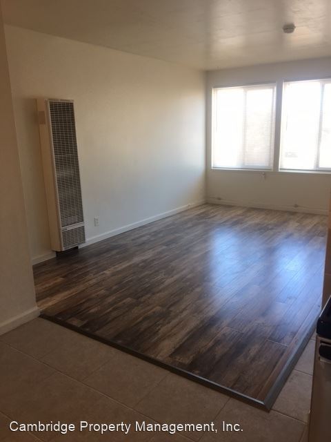 Building Photo - 527 N Amphlett Blvd