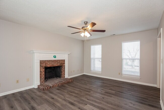 Building Photo - 2341 Castlecomer Dr