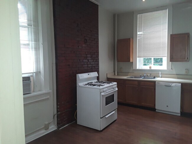 Building Photo - 1238 Garvin Pl