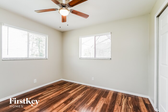Building Photo - 17185 Phlox Dr