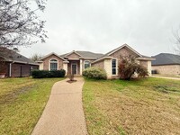 Building Photo - Spacious 4-Bedroom Home in Midway ISD