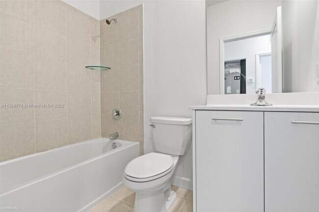 Building Photo - 3 br, 2.5 bath Townhome - 12725 NW 24th Ave