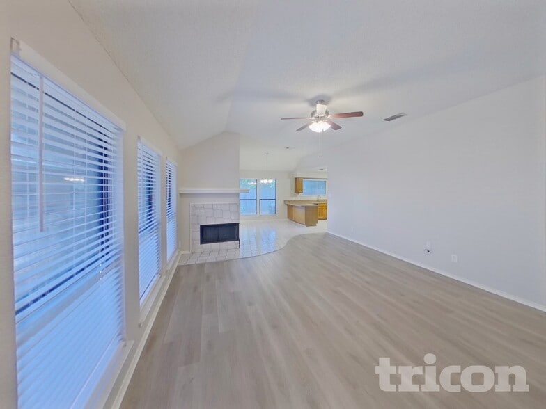 Building Photo - 1637 Woodhall Way