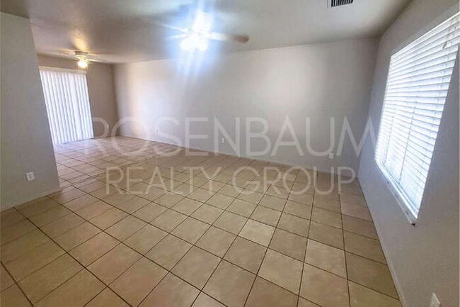 Building Photo - 8585 W Santa Cruz Blvd