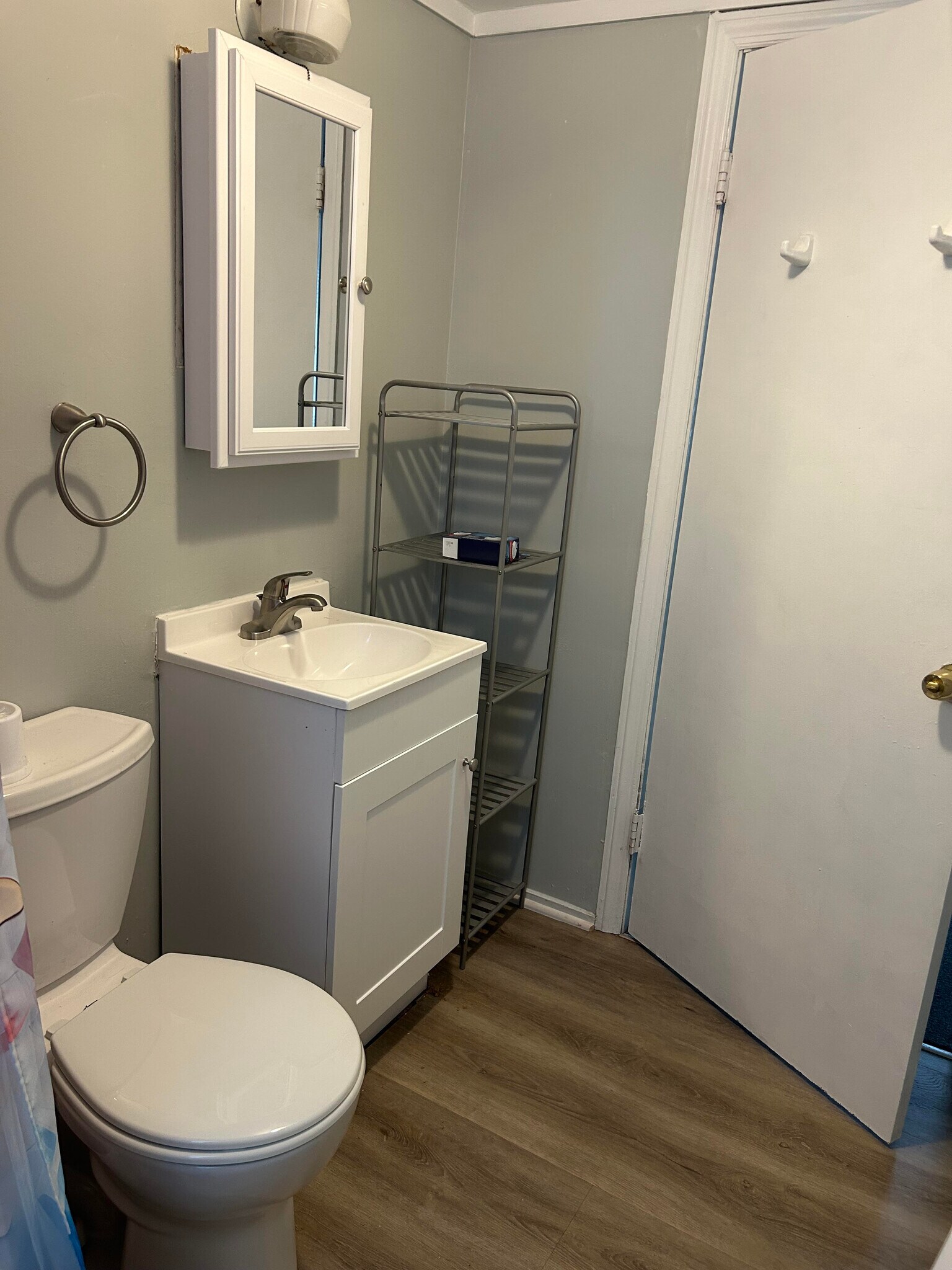 BATHROOM - 903 Catherine St