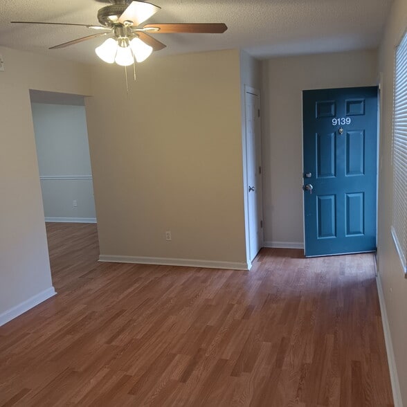 Building Photo - 9139 Wrenwood Ln