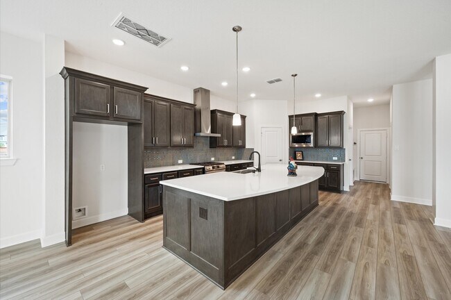 Building Photo - 5702 Diamond Dust Dr