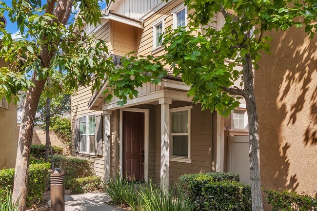 Building Photo - 8798 Nozay Ln