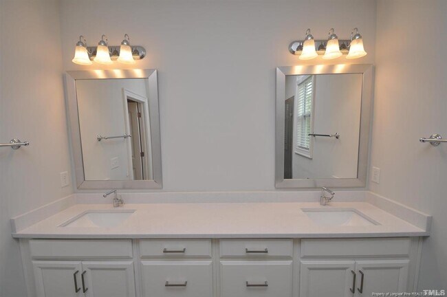Building Photo - 8508 Secreto Dr