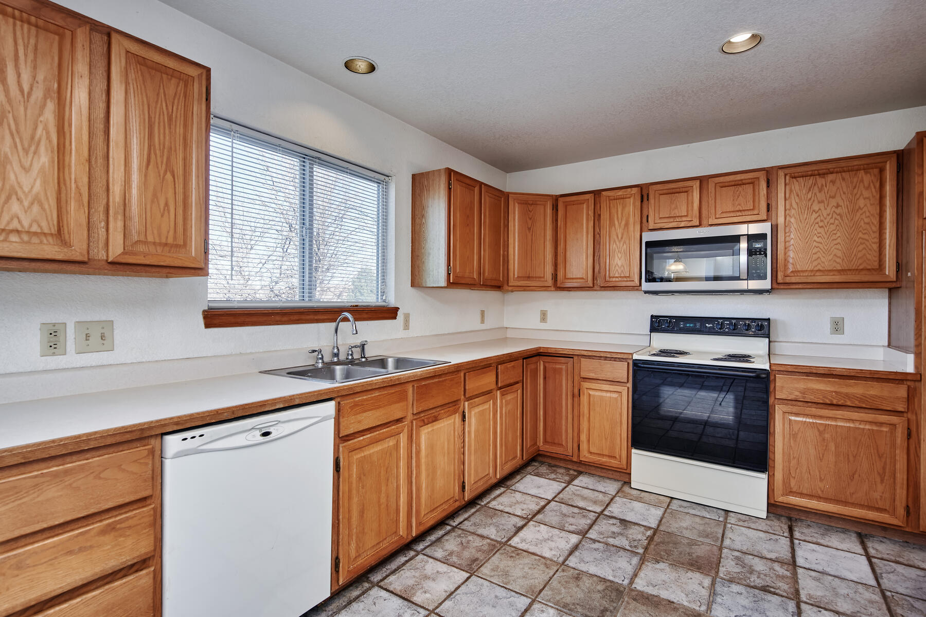 Building Photo - 3323 S Andes St