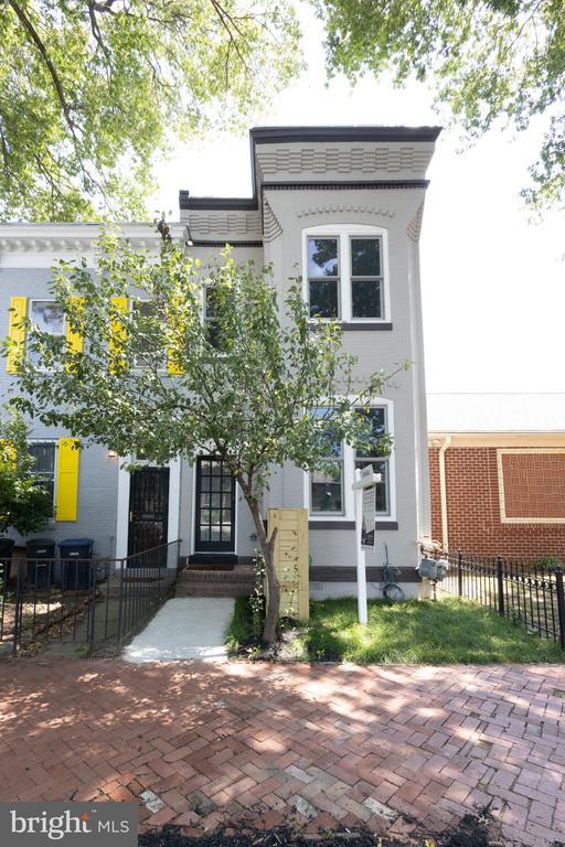 Building Photo - 1239 5th St NW