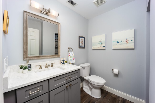 Building Photo - 3501 SE Kubin Ave