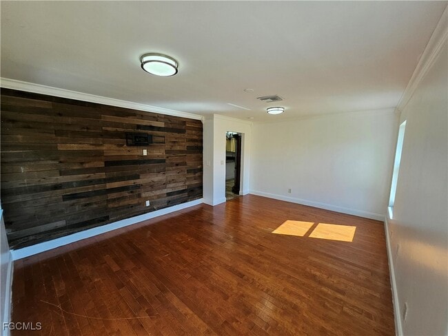 Building Photo - 713 Palmetto Ave