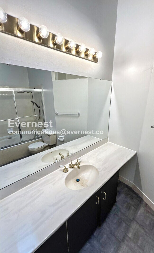 Building Photo - 4376 Maryland Ave