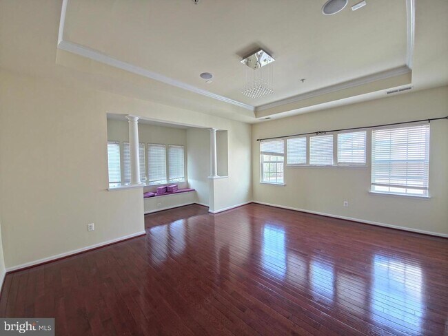 Building Photo - 7108 Sudley Ave