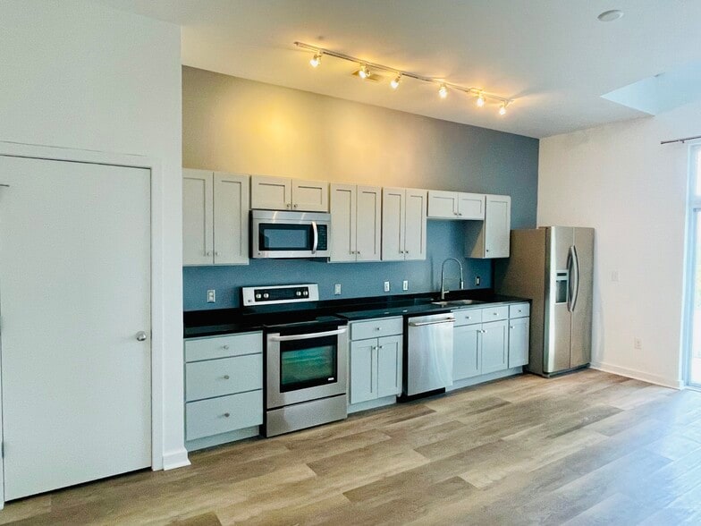 Main floor - 506 N Mangum St