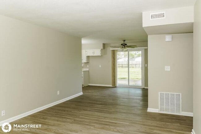 Building Photo - 3406 Remington Dr, Indianapolis, IN 46227