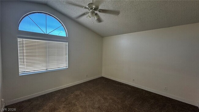 Building Photo - 317 Warmside Dr
